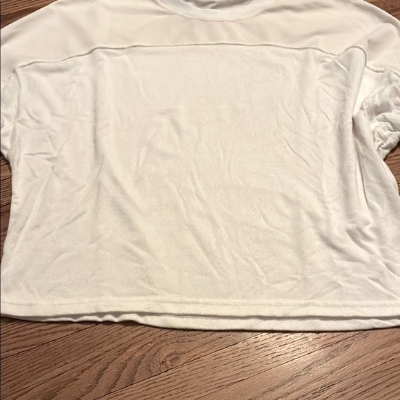 ZYIA Cream Relaxed Boxy Short Sleeve Top - Picture 11 of 11